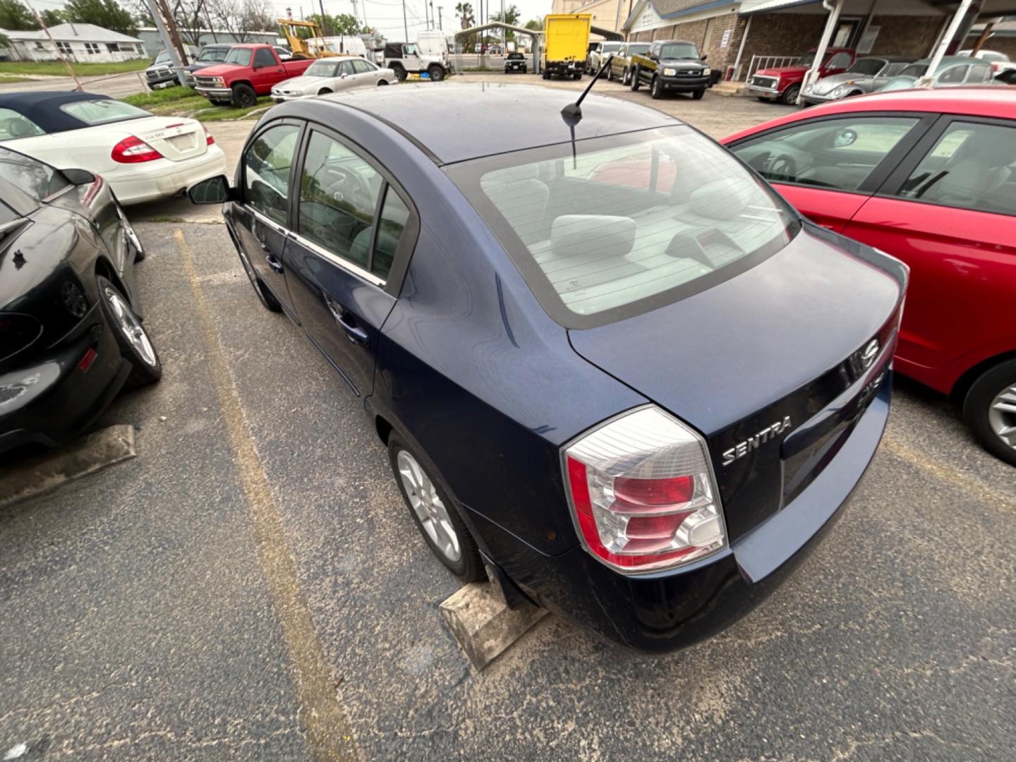 2009 Blue Nissan Sentra 2.0 (3N1AB61E49L) with an 2.0L L4 DOHC 16V engine, CVT transmission, located at 1687 Business 35 S, New Braunfels, TX, 78130, (830) 625-7159, 29.655487, -98.051491 - Photo#1